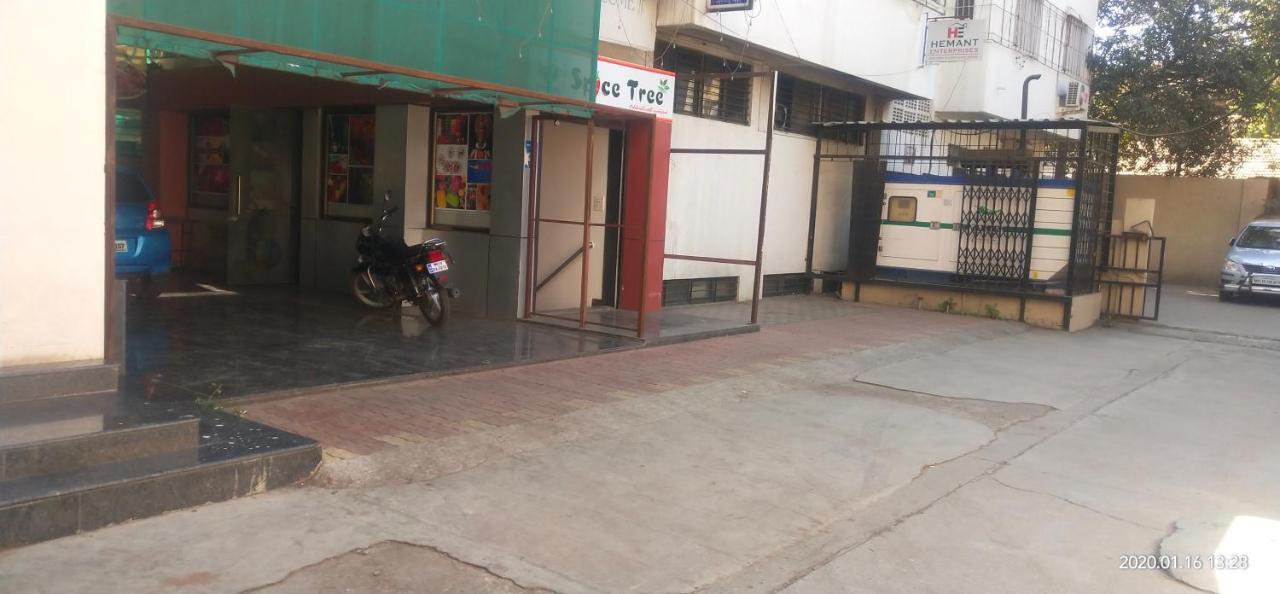 City Palace Hotel होटल सिटी पैलेस Nashik Zewnętrze zdjęcie